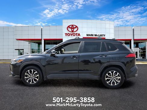 Used 2024 Toyota Corolla Cross AWD Hybrid image 2