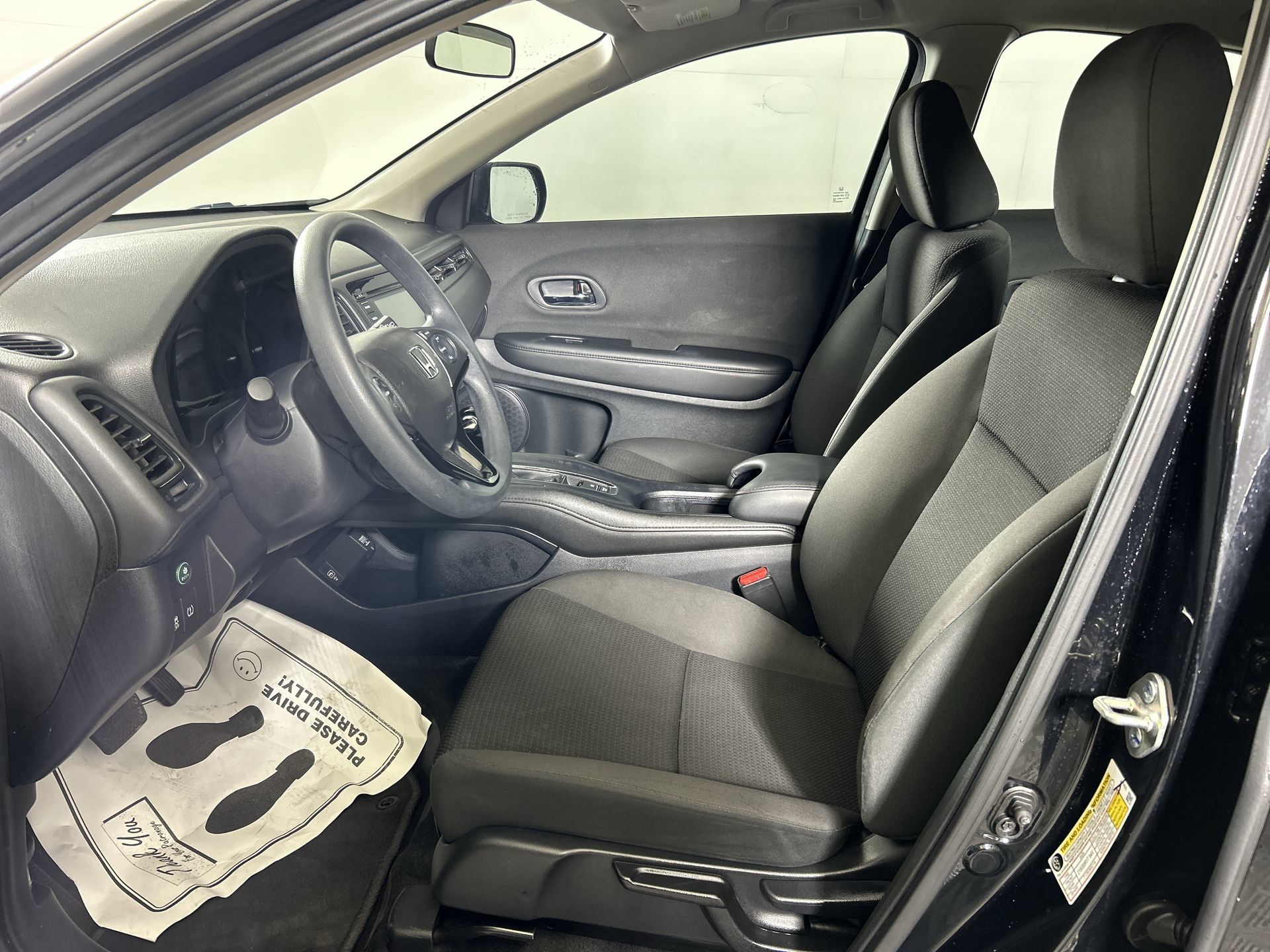 Used 2019 Honda HR-V LX image 40