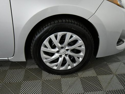 Used 2017 Toyota Corolla L image 17
