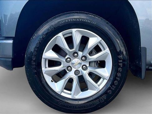 Used 2019 Chevrolet Silverado 1500 Custom w/ Custom Value Package RWD image 10