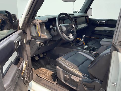 Used 2024 Ford Bronco Badlands w/ Sasquatch Package AWD/4WD image 21