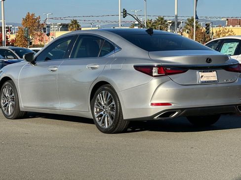 Used 2019 Lexus ES 350 w/ Premium Package image 6