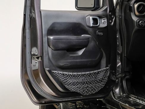 Used 2019 Jeep Wrangler Unlimited Sport S AWD/4WD image 42