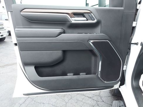 Used 2024 Chevrolet Silverado 2500 LT image 17