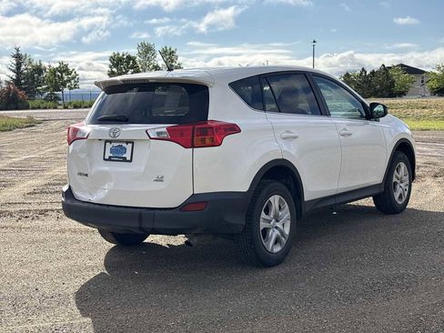 Used 2013 Toyota RAV4 LE AWD/4WD image 14