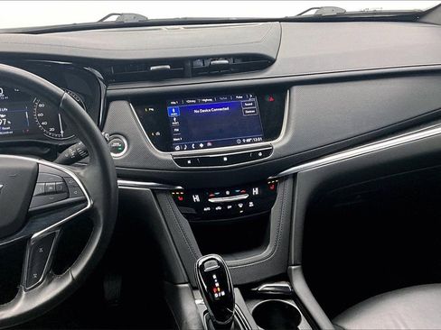 Used 2020 Cadillac XT5 Premium Luxury image 6