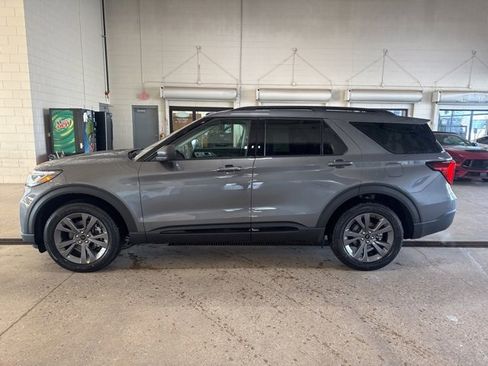 New 2026 Ford Explorer Active image 8
