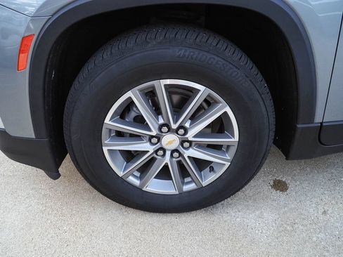 Used 2024 Chevrolet Traverse LT AWD/4WD image 7