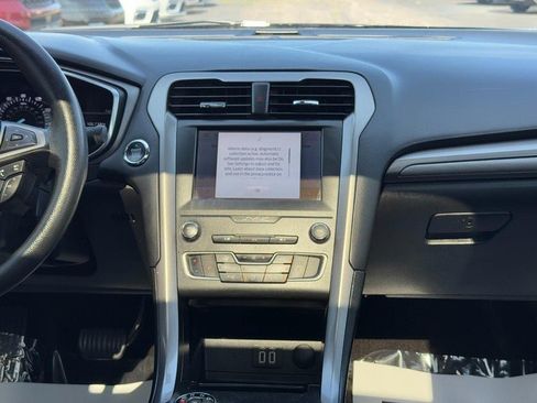 Used 2020 Ford Fusion SE AWD/4WD image 15