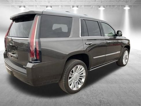 Used 2020 Cadillac Escalade Platinum AWD/4WD image 6