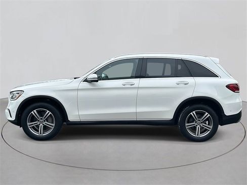 Used 2022 Mercedes-Benz GLC 300 4MATIC image 2