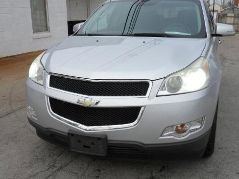 Used 2011 Chevrolet Traverse LT w/ Personal Connectivity Package image 17