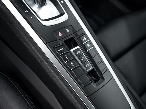 Certified 2017 Porsche 911 Carrera RWD image 15