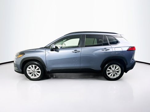 Used 2024 Toyota Corolla Cross LE FWD image 6
