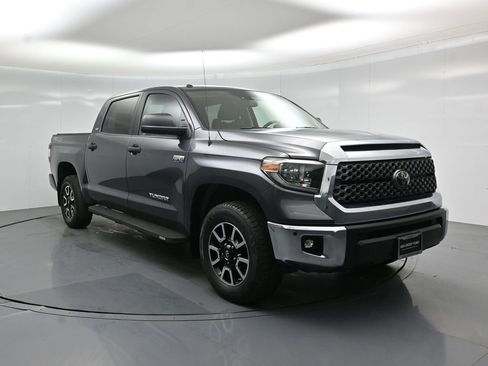 Used 2018 Toyota Tundra SR5 w/ TRD Off Road Package image 59