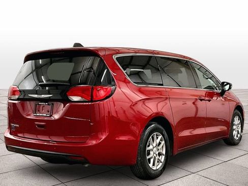 Used 2026 Chrysler Voyager LX FWD image 11