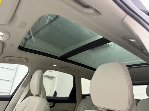 Certified 2023 Volvo XC60 B5 Plus w/ Climate Package FWD image 13