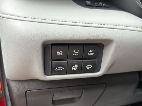 Used 2020 Toyota Highlander Platinum AWD/4WD image 24