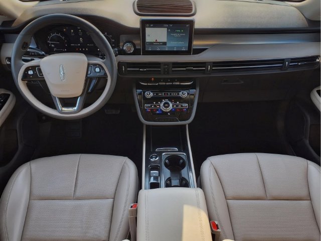Used 2022 Lincoln Corsair AWD w/ Equipment Group 101A image 16