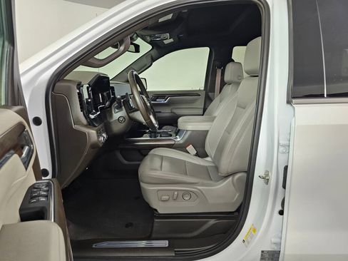 Used 2023 GMC Sierra 1500 SLT w/ SLT Premium Plus Package AWD/4WD image 12