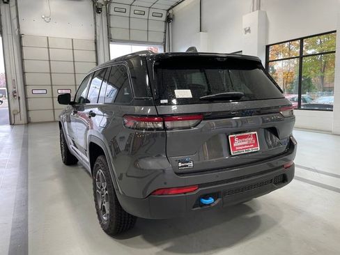 New 2024 Jeep Grand Cherokee Trailhawk w/ Advanced Protech Group II image 8