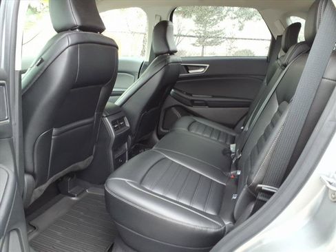 Certified 2023 Ford Edge SEL image 11