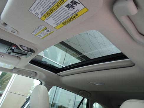 Used 2023 Subaru Outback Limited AWD/4WD image 11