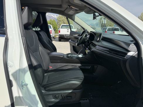 Used 2025 INFINITI QX60 Luxe w/ Vision Package AWD/4WD image 28