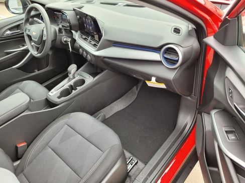 New 2026 Chevrolet Trax LS image 6