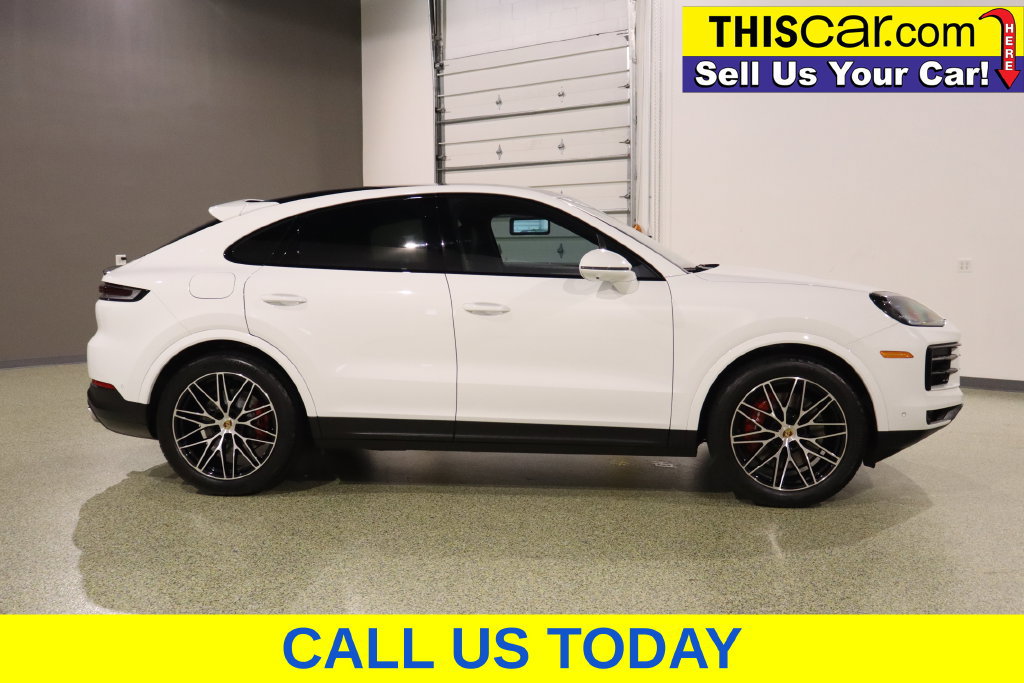 Used 2024 Porsche Cayenne Coupe AWD/4WD image 10