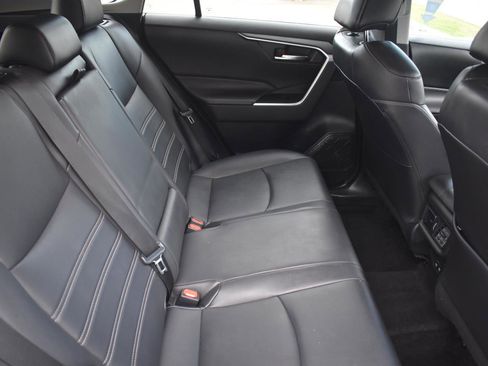 Used 2020 Toyota RAV4 XLE Premium FWD image 59
