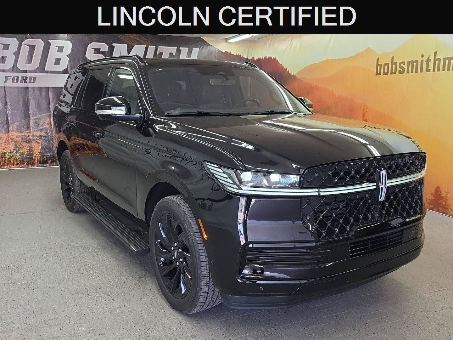 Certified 2025 Lincoln Navigator Reserve w/ Jet Appearance Package AWD/4WD image 1