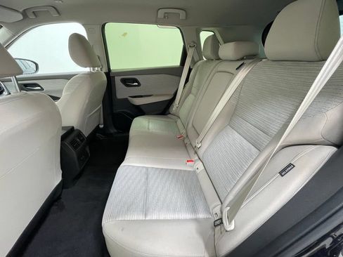 Used 2023 Nissan Rogue SV AWD/4WD image 10