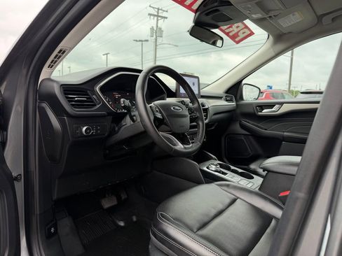 Used 2022 Ford Escape SEL AWD/4WD image 9
