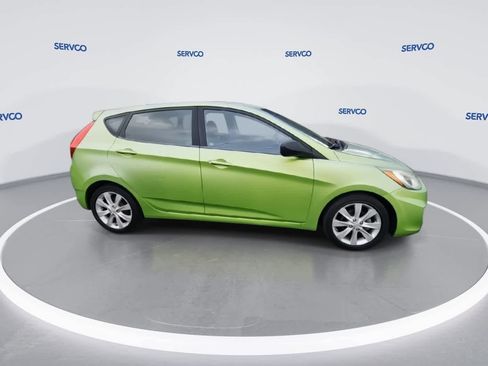 Used 2012 Hyundai Accent SE FWD image 9