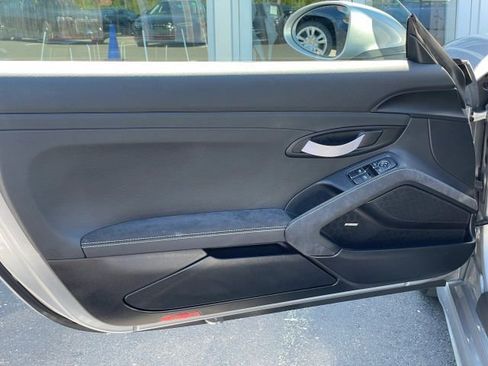Used 2021 Porsche 718 Cayman GT4 RWD image 25