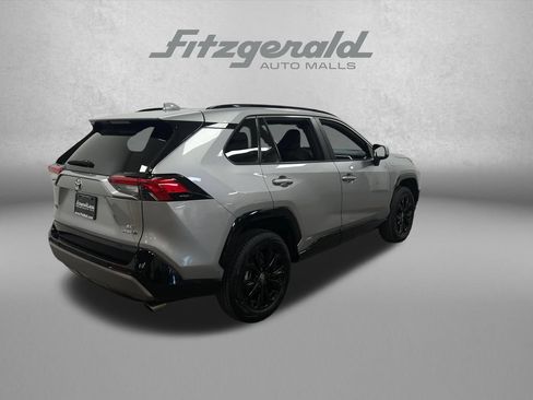 Used 2022 Toyota RAV4 SE w/ Convenience Package AWD/4WD image 6