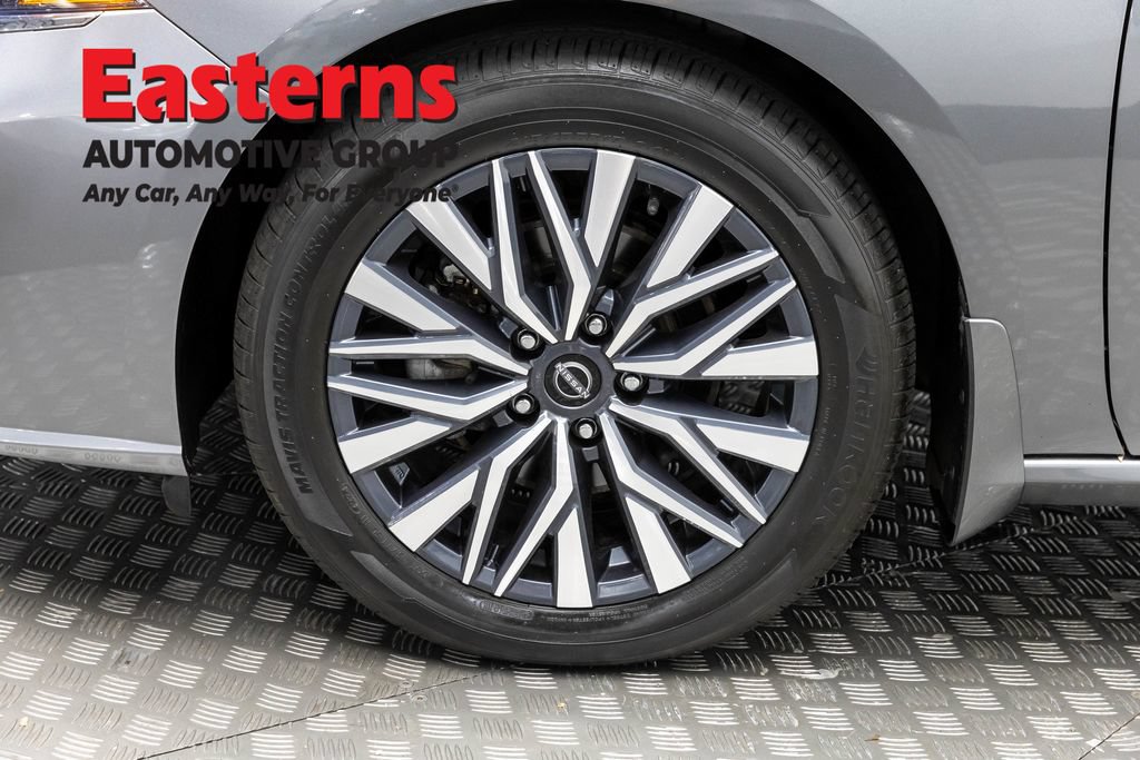 Used 2023 Nissan Altima 2.5 SV w/ SV Premium Package FWD image 34