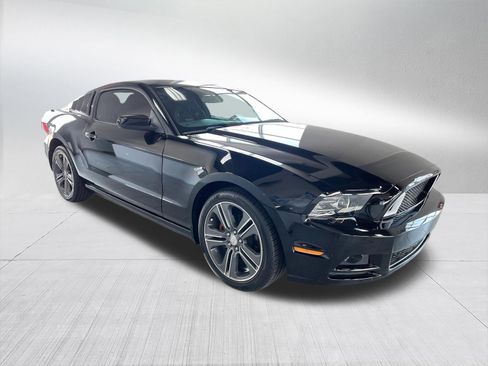 Used 2014 Ford Mustang Coupe w/ V6 Performance Package RWD image 3