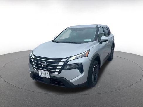 Used 2025 Nissan Rogue SV AWD/4WD image 7