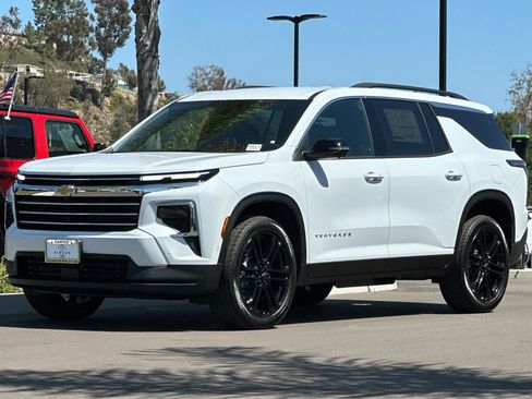 New 2026 Chevrolet Traverse LT w/ Enhanced Driving Package FWD image 8