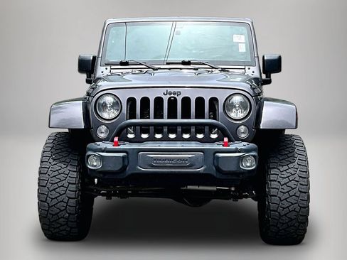 Used 2016 Jeep Wrangler Unlimited Rubicon AWD/4WD image 3