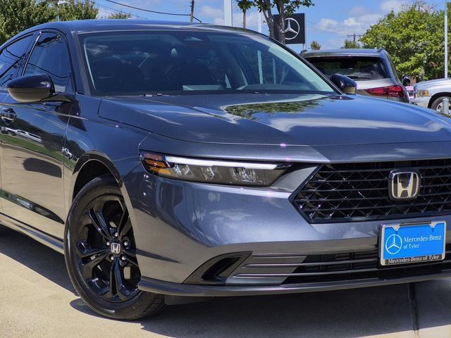 Used 2025 Honda Accord SE image 7