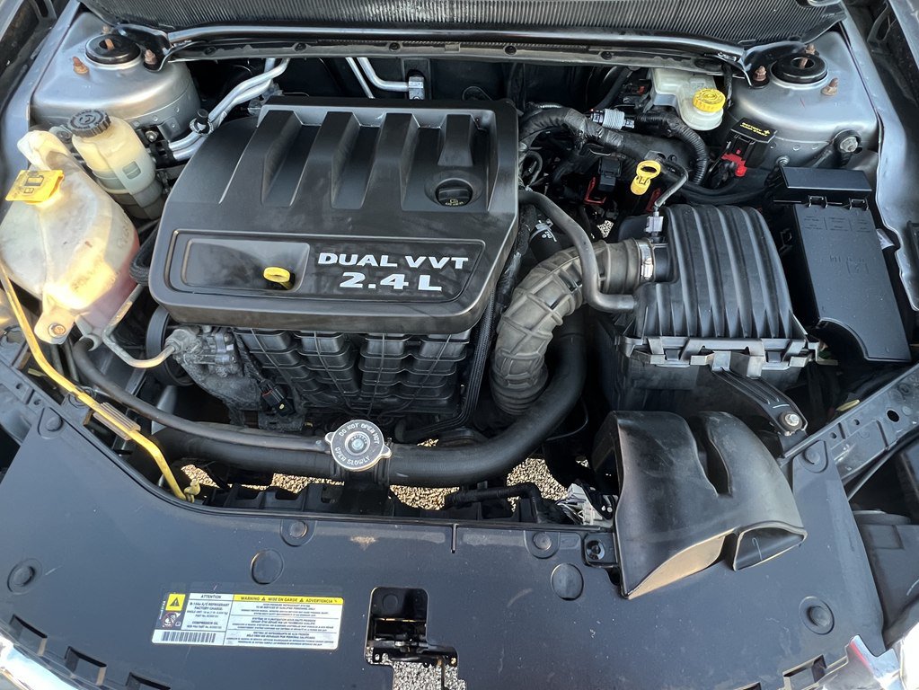 Used 2013 Dodge Avenger SE FWD image 9