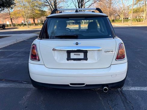Used 2010 MINI Cooper Hardtop image 6