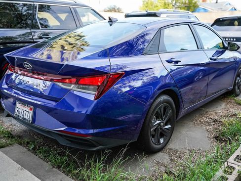 Certified 2023 Hyundai Elantra SEL image 7
