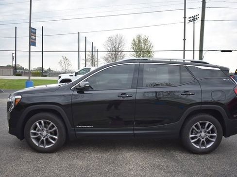 Used 2023 GMC Terrain SLT w/ Infotainment Package II AWD/4WD image 6