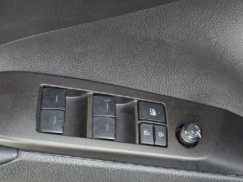 Used 2024 Toyota Camry SE image 20