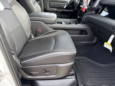 New 2025 RAM 2500 Limited image 15