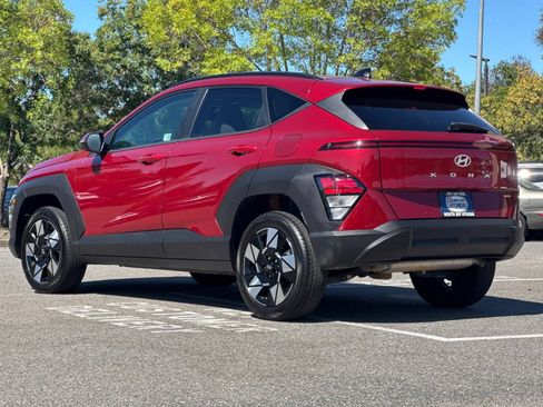 Used 2025 Hyundai Kona SEL AWD/4WD image 6